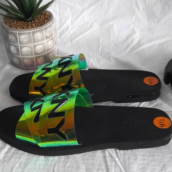 DKNY sandals - Picture 3 of 3